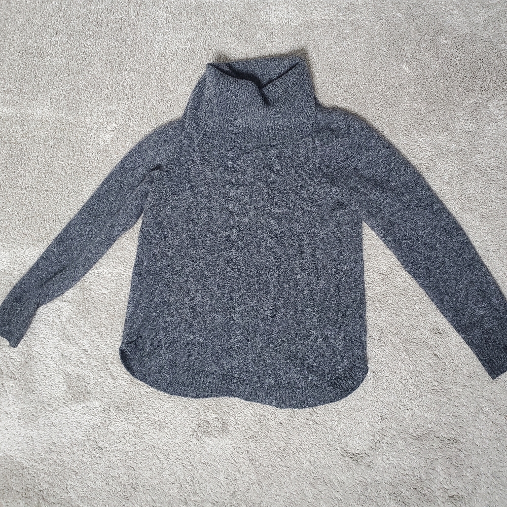 Tahari Women's Cowl Neck Sweater, Size Medium - EUC